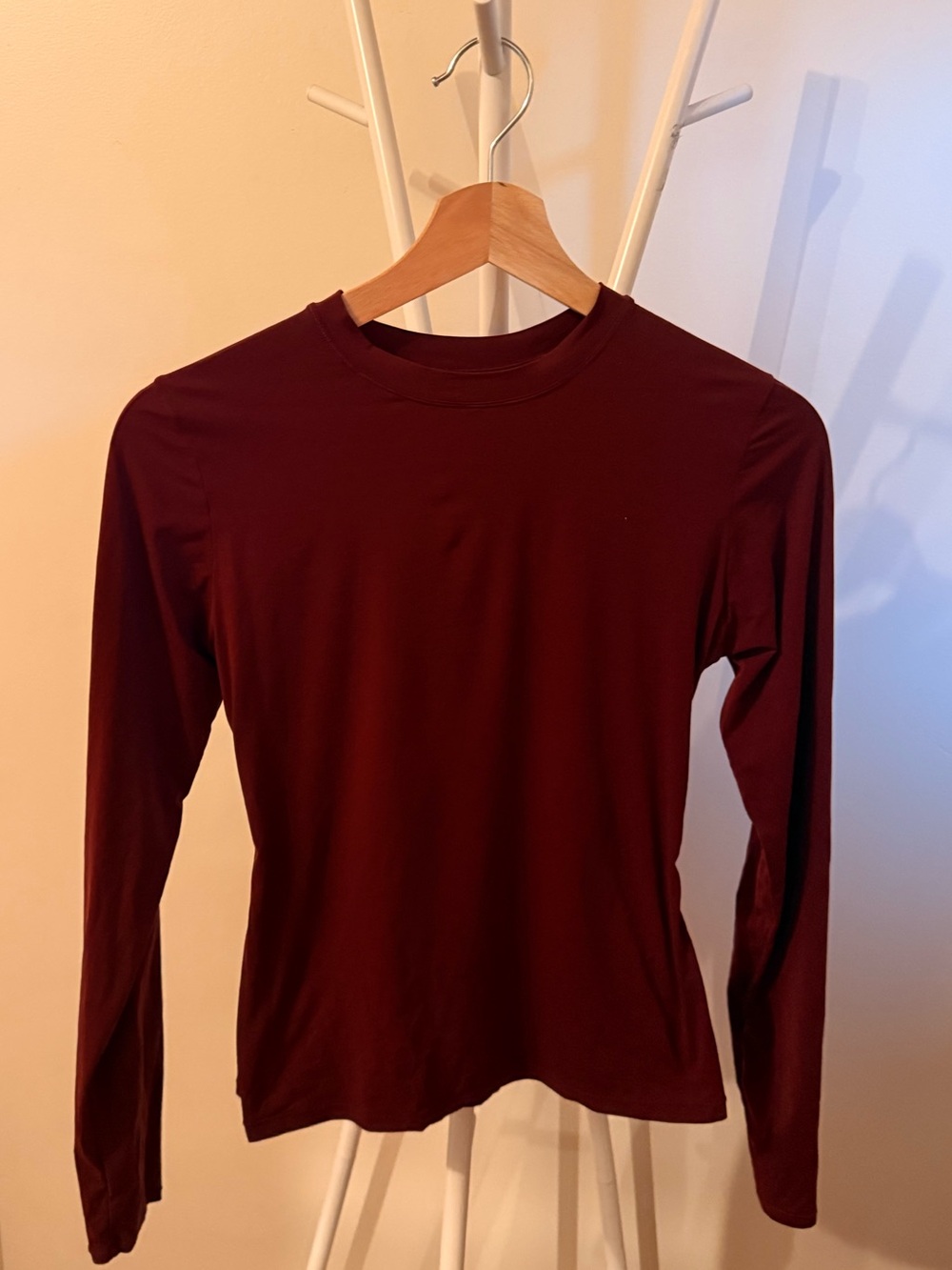 No Boundaries Long Sleeve Crewneck Top in Burgundy